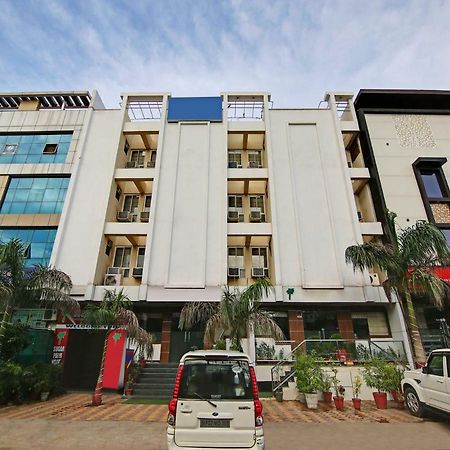 Capital O 32619 Hotel Sugar Palm 瓜廖尔 外观 照片