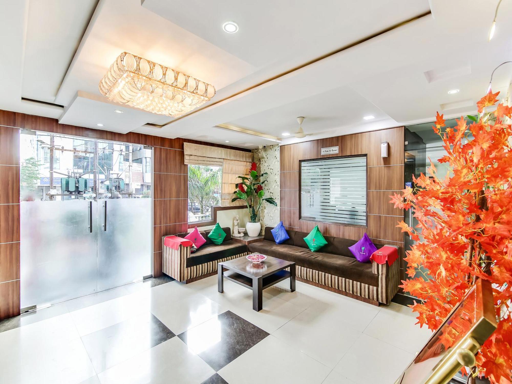 Capital O 32619 Hotel Sugar Palm 瓜廖尔 外观 照片