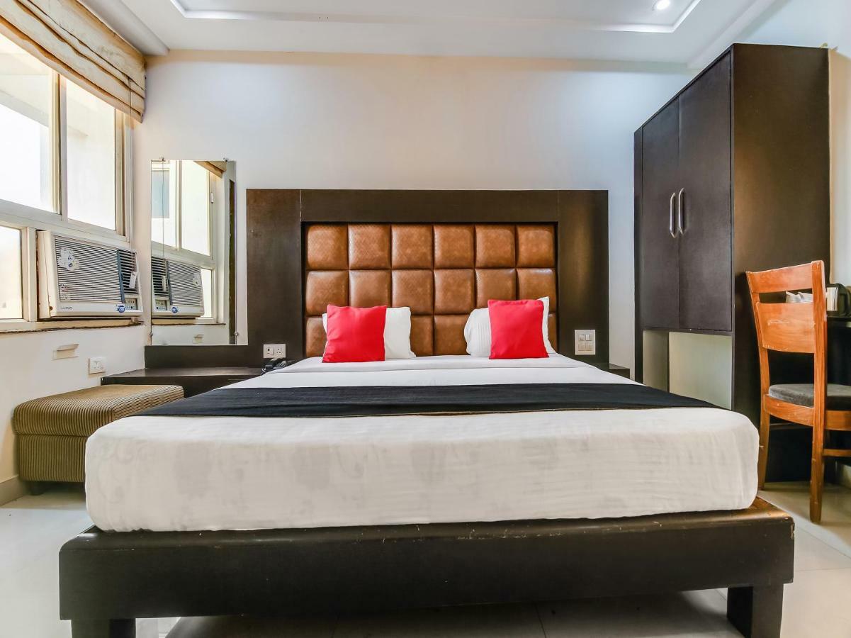 Capital O 32619 Hotel Sugar Palm 瓜廖尔 外观 照片