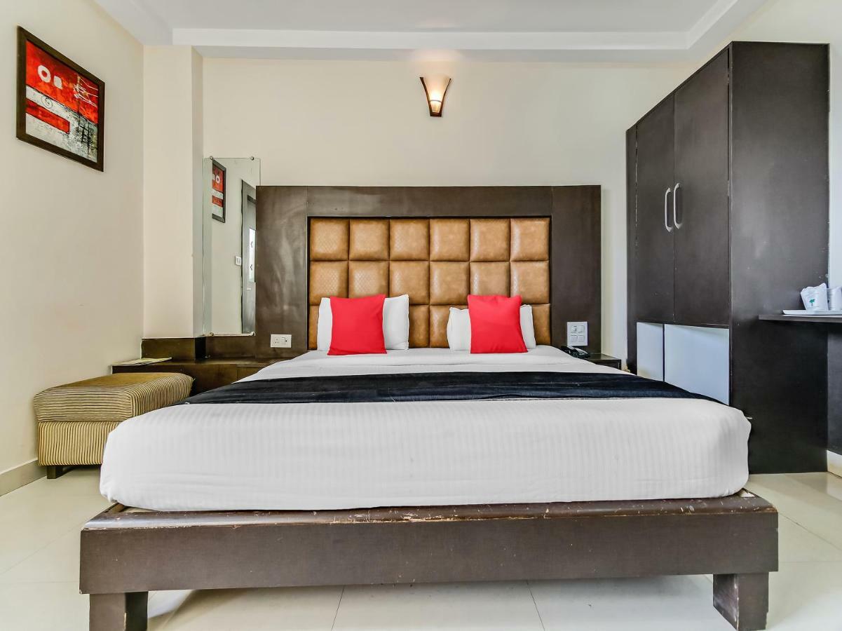 Capital O 32619 Hotel Sugar Palm 瓜廖尔 外观 照片